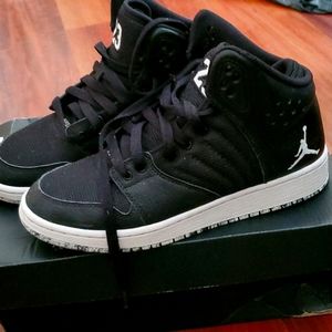 Jordan 1 flight 4 prem BG boys size 5